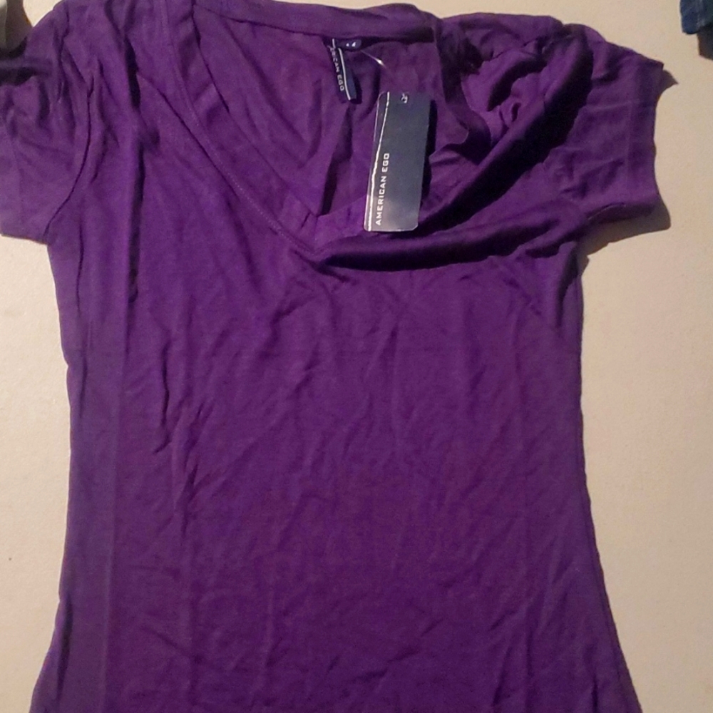 American Ego Girls V-Neck T-shirts Medium